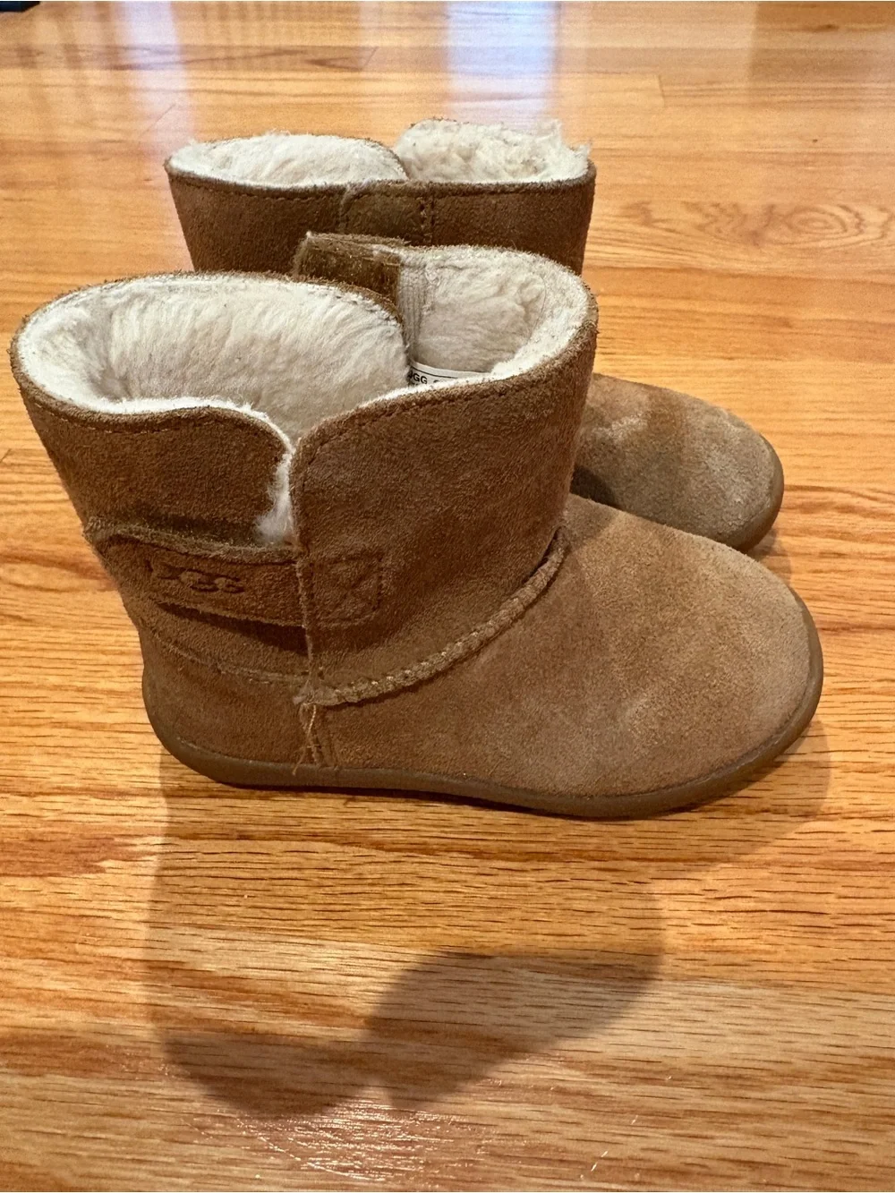 UGG Kids Chestnut Suede Cozy Boots